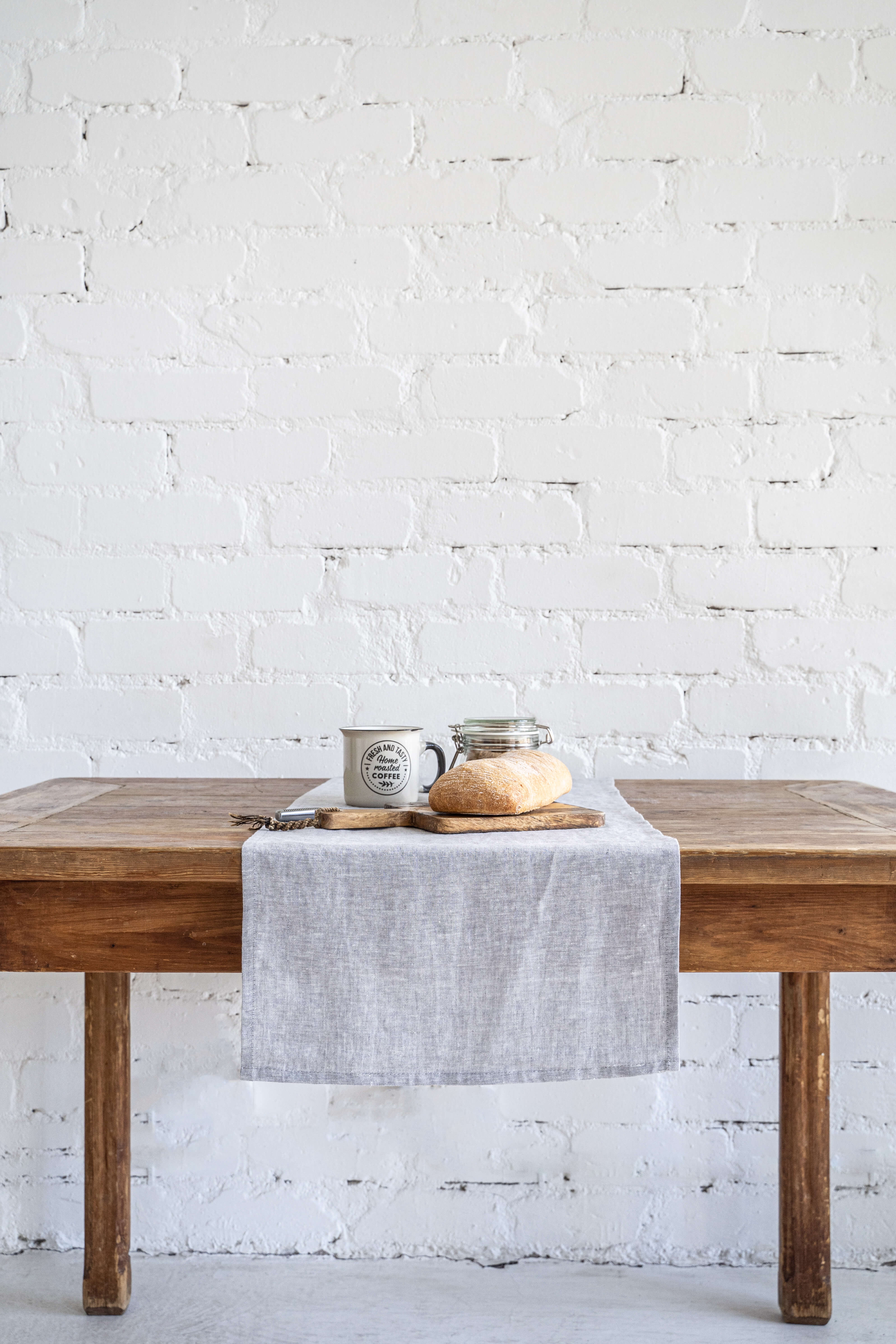 Linen table runner
