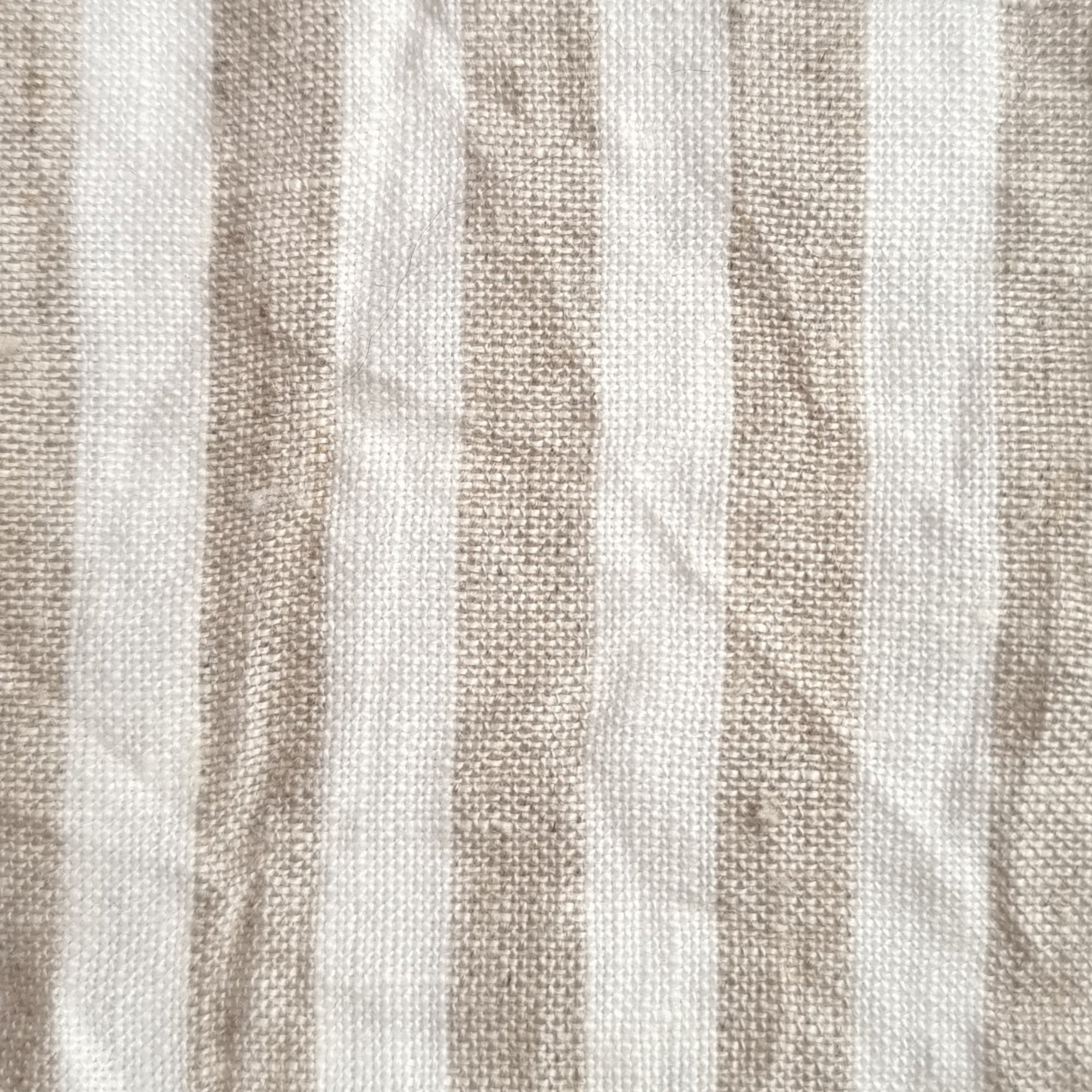 Linen couch cover in Striped Natural color (density 190 g/m2)