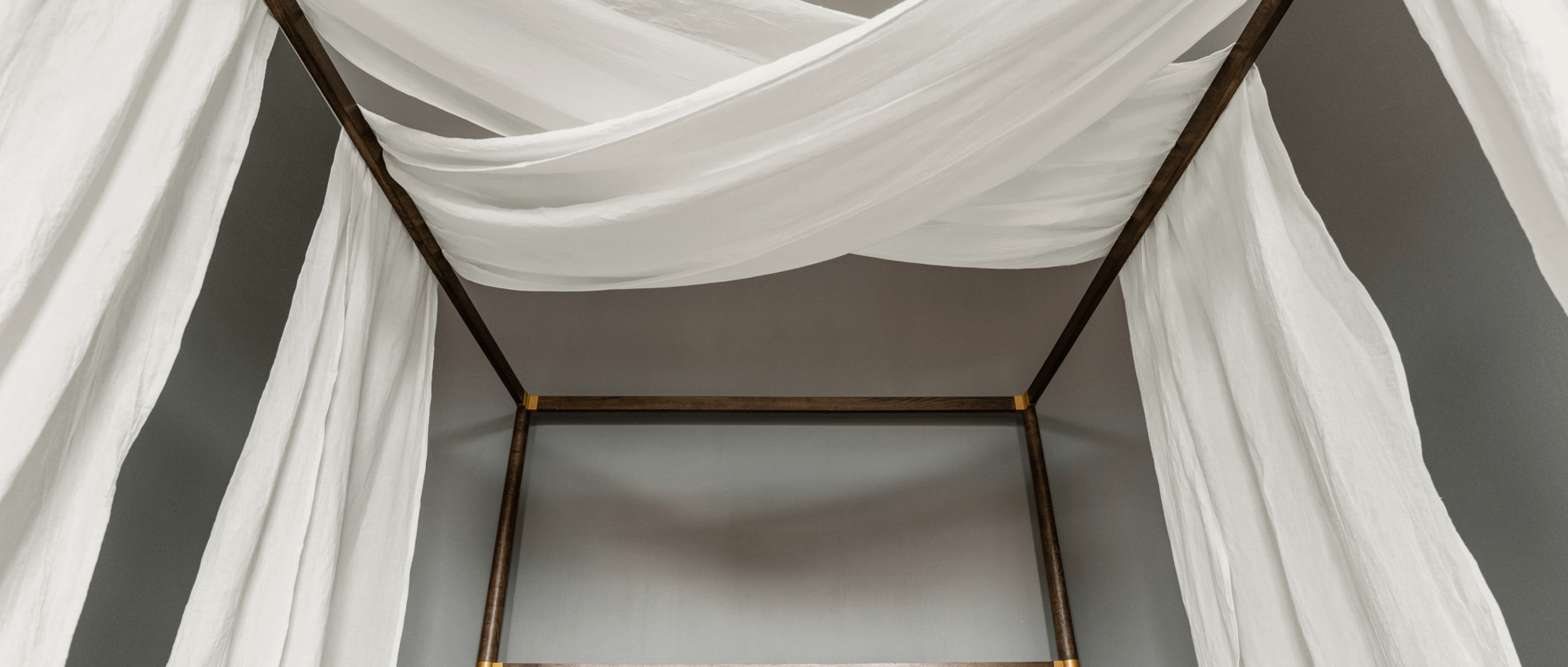 Linen bedding and canopy curtains collection thumbnail