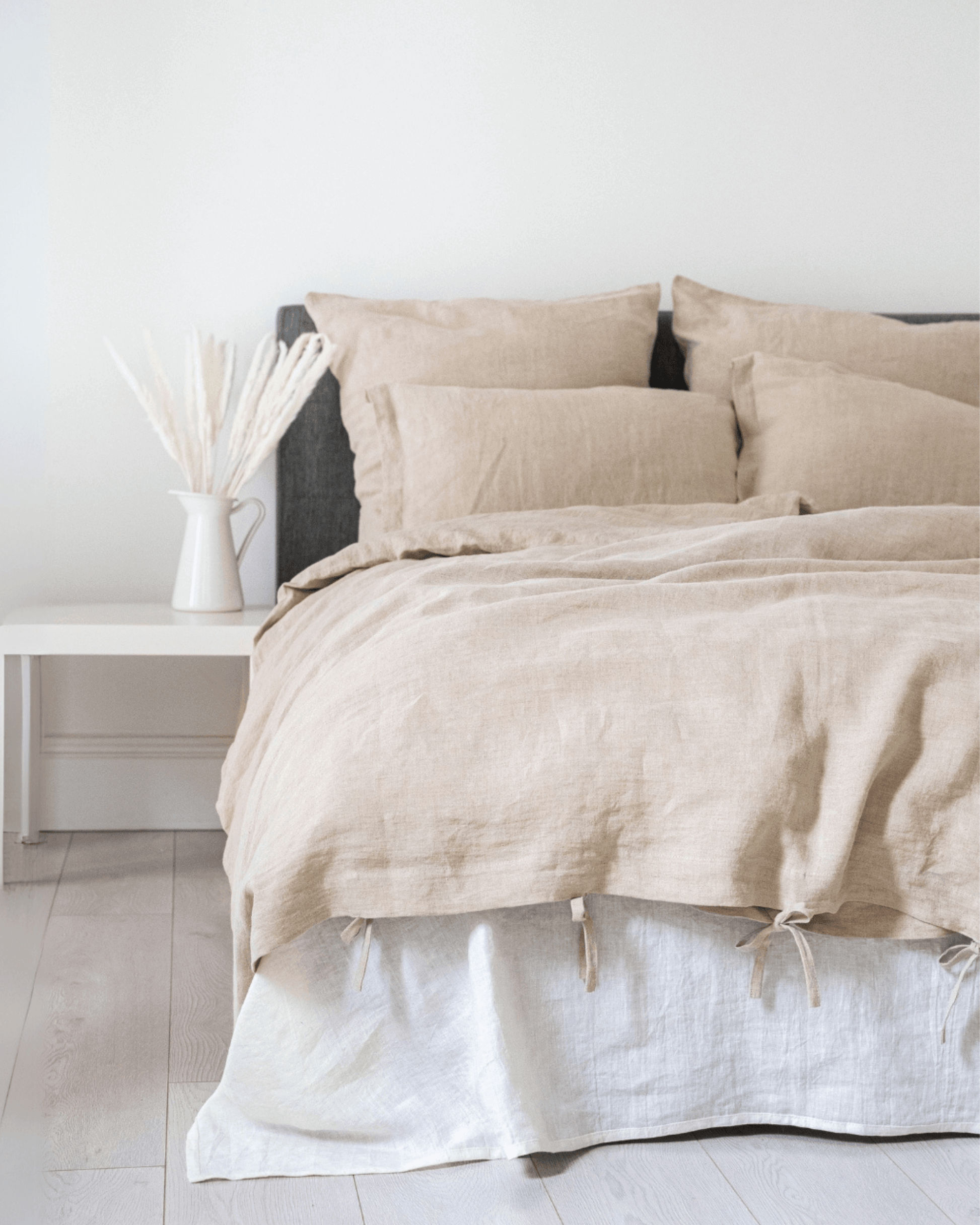 Minimalist linen bedding set EU, UK, US size with layered pillows styling