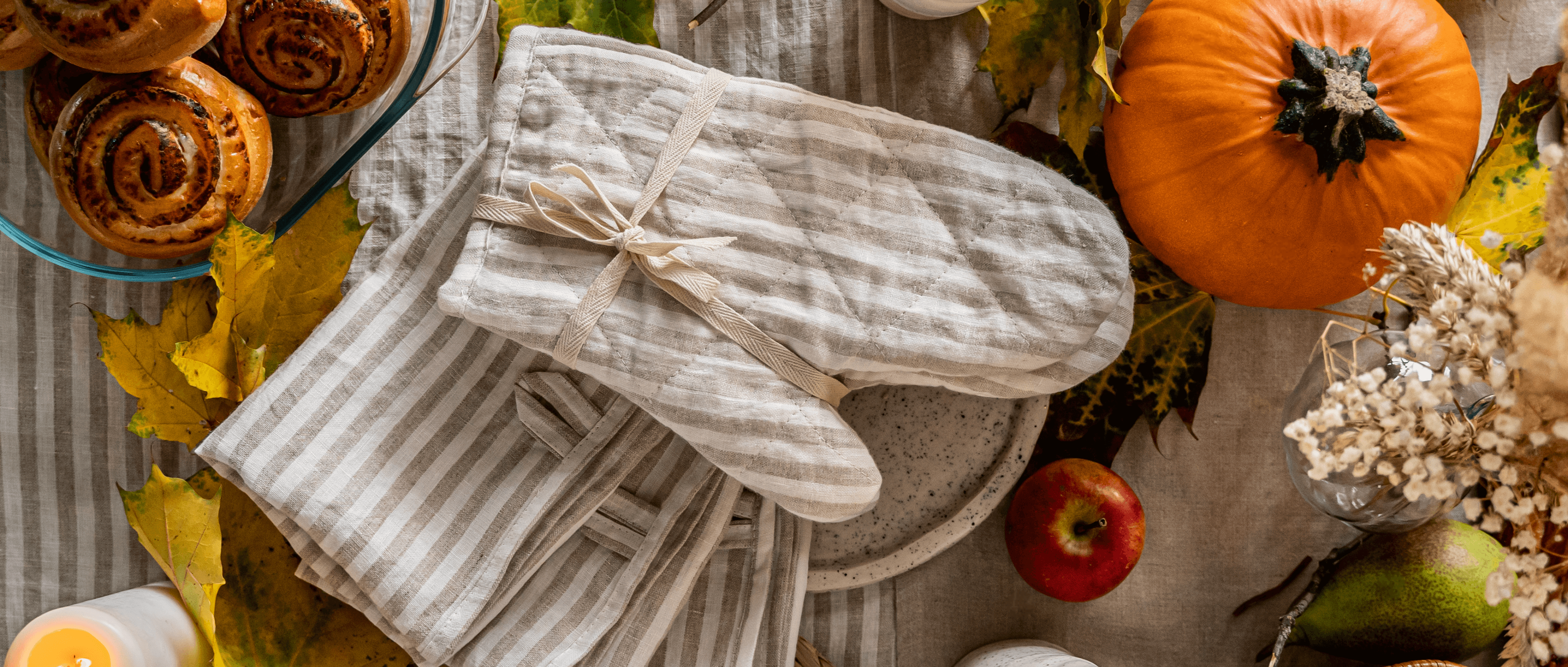 Linen oven mittens collection - European kitchen textiles