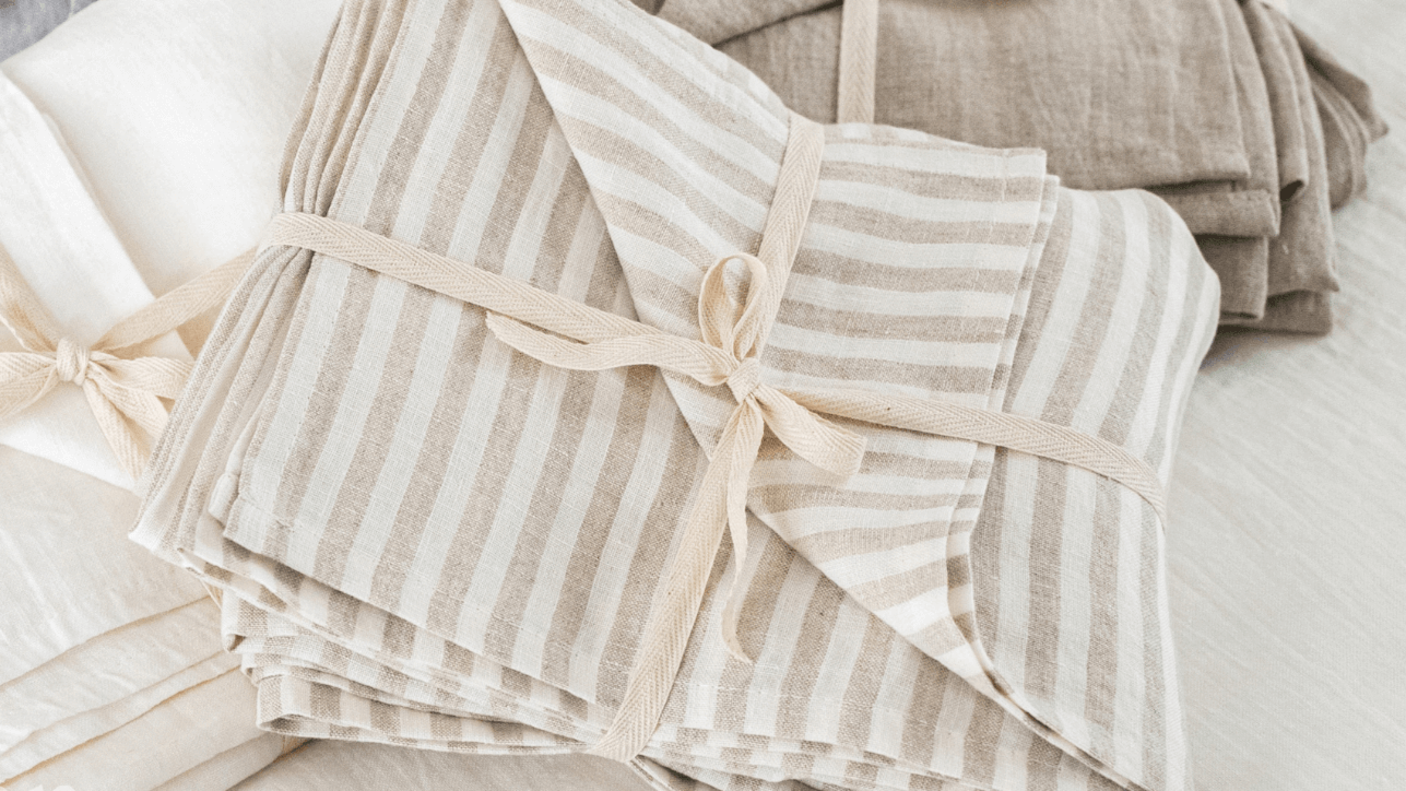 Guide illustration explaining what bed linen includes