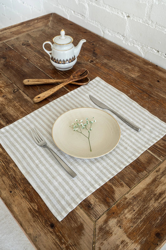 Linen placemats in Striped Natural. Dusty Linen